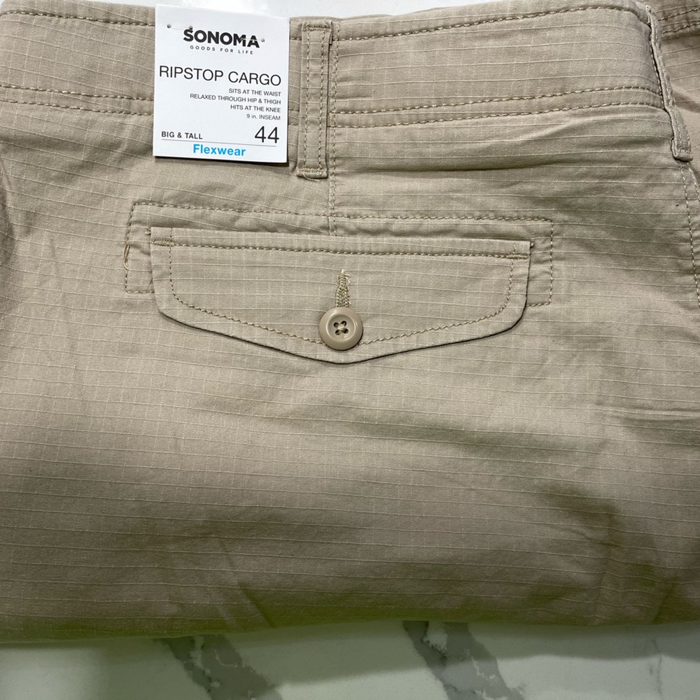 Men’s big and tall cargo shorts